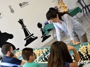 2016-hou-yifan-61